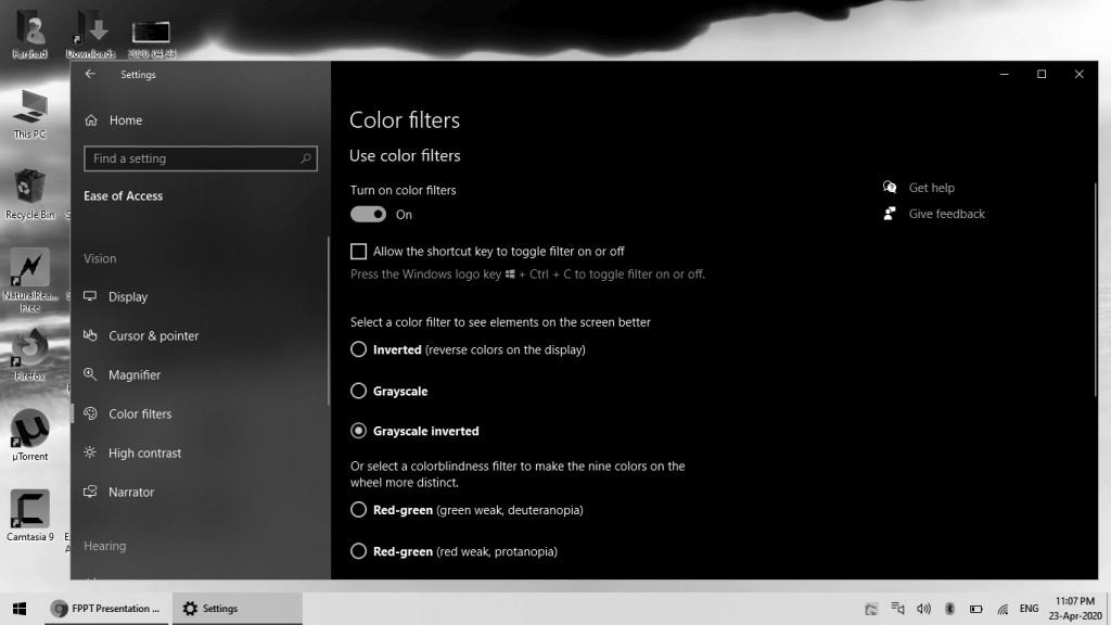 Windows 10 Shortcut to Switch Between Black & White and Color Mode